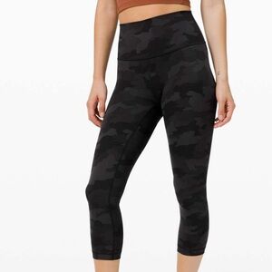 Lululemon *NWOT* Wunder Under Crop (High-Rise) 6